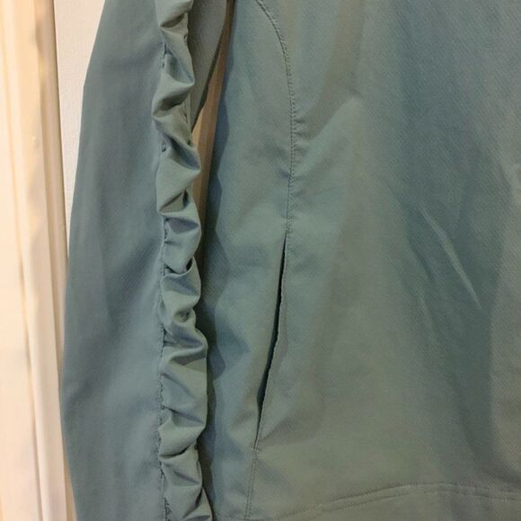 Lija Light Weight Jacket - Picture 3 of 6